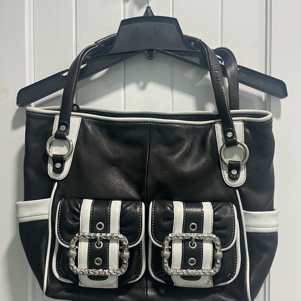 B. Makowsky Black and White Shoulder Bag with Structured Design